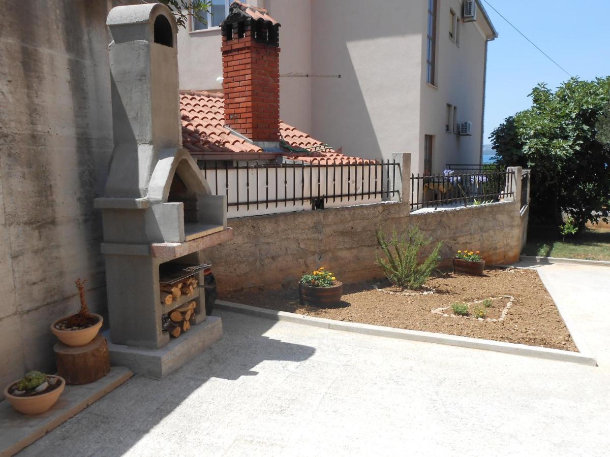 Apartments With A Parking Space Okrug Gornji, Ciovo - 13859 تروغير المظهر الخارجي الصورة