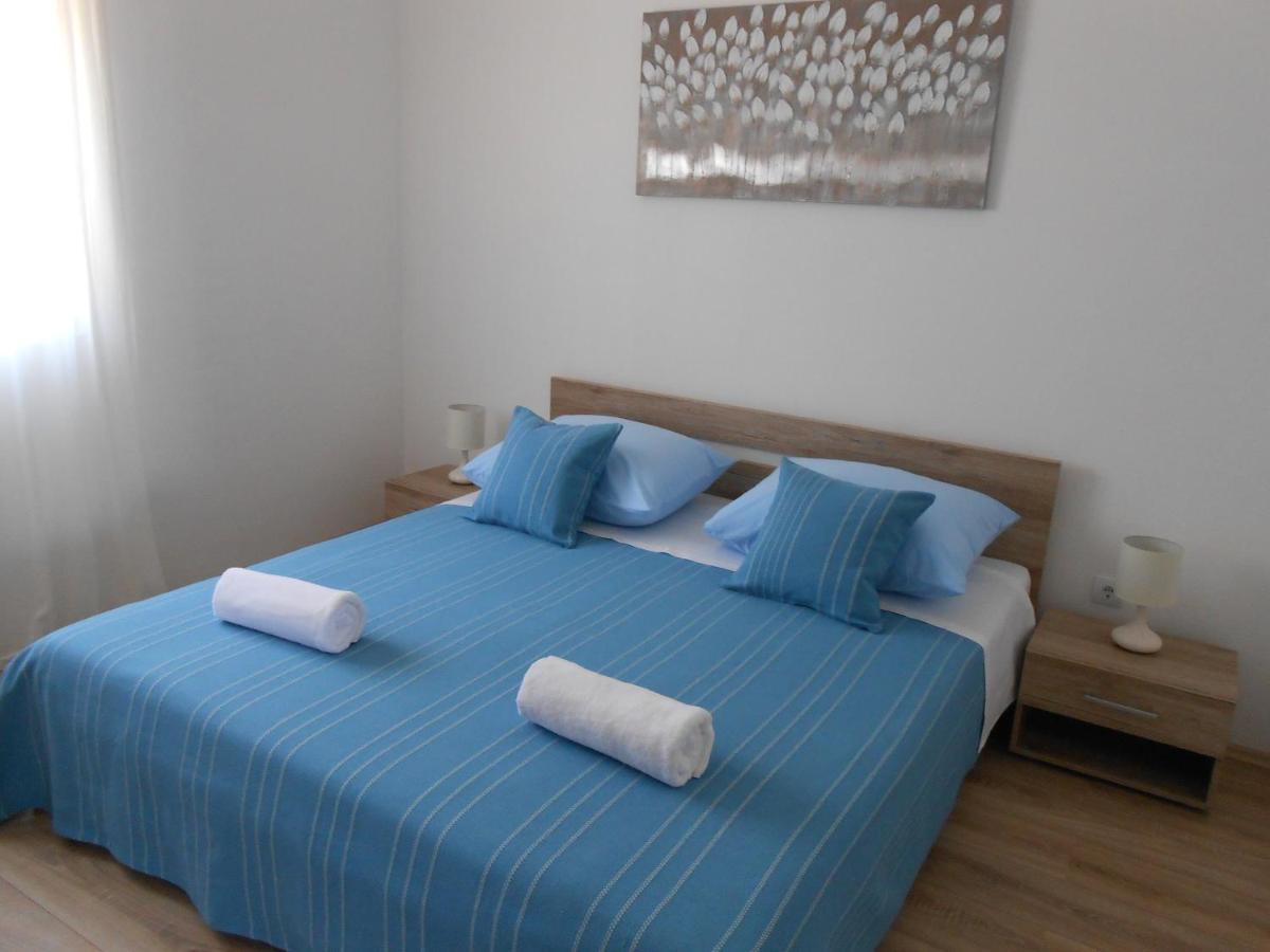 Apartments With A Parking Space Okrug Gornji, Ciovo - 13859 تروغير المظهر الخارجي الصورة
