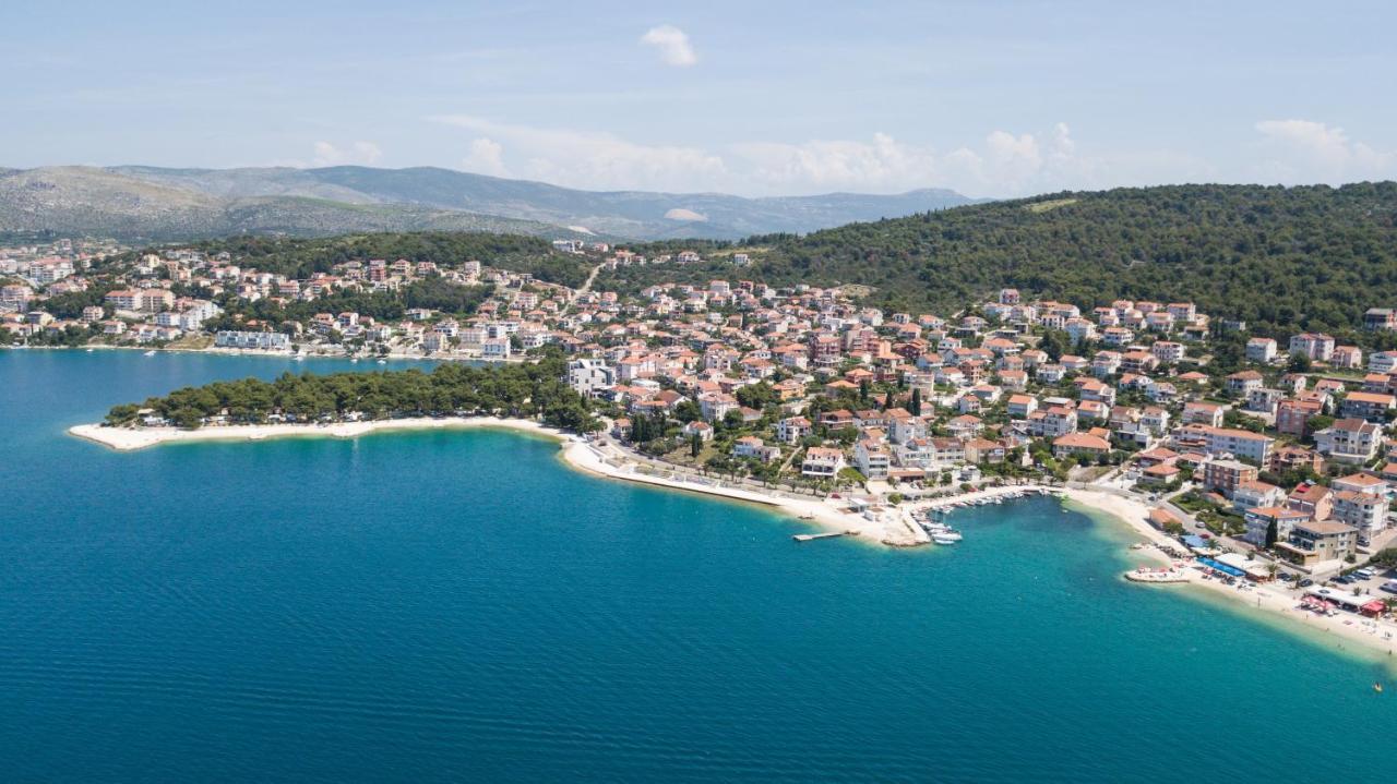 Apartments With A Parking Space Okrug Gornji, Ciovo - 13859 تروغير المظهر الخارجي الصورة