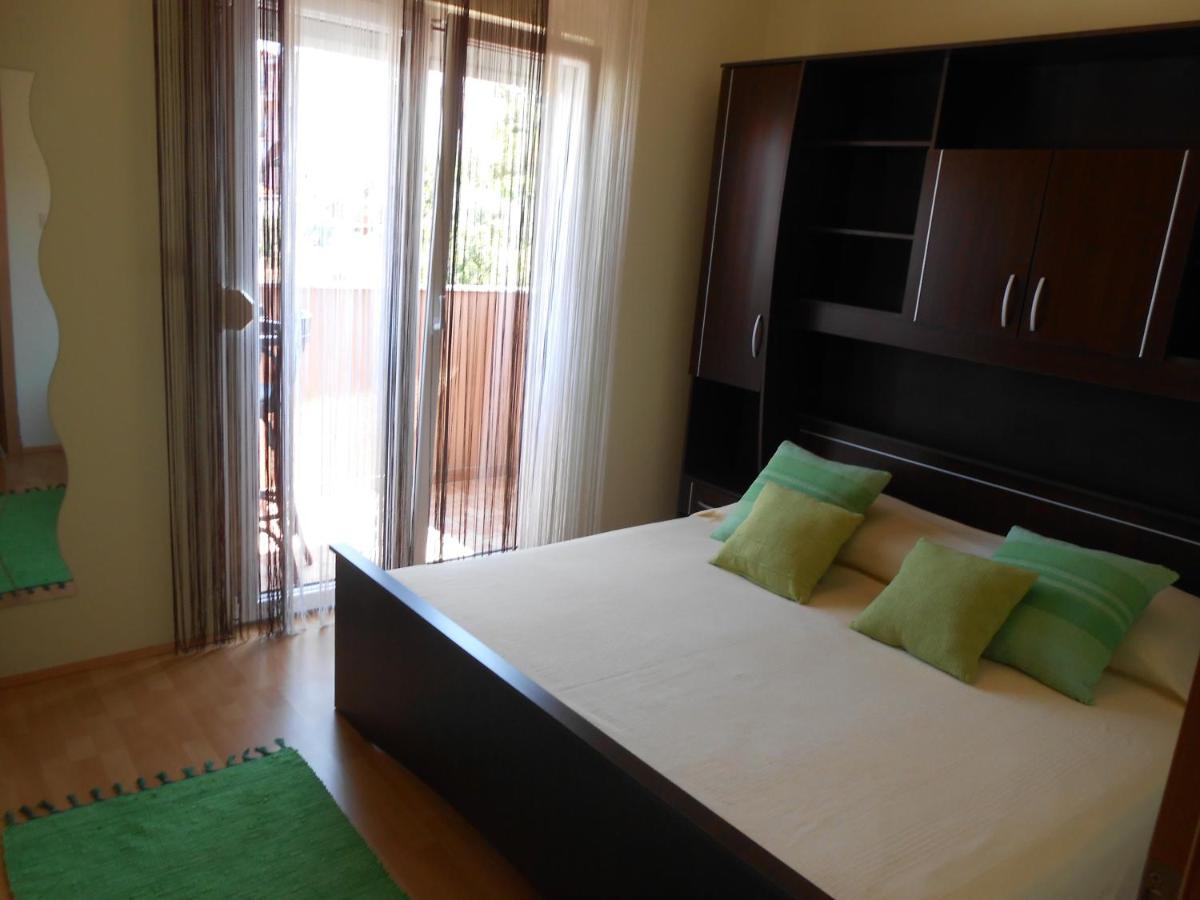 Apartments With A Parking Space Okrug Gornji, Ciovo - 13859 تروغير المظهر الخارجي الصورة