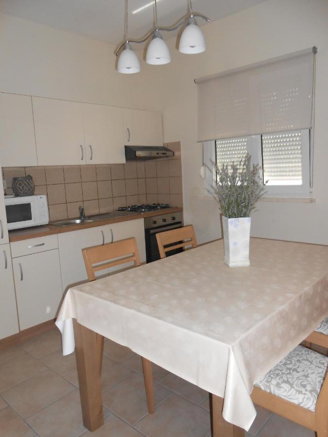 Apartments With A Parking Space Okrug Gornji, Ciovo - 13859 تروغير المظهر الخارجي الصورة
