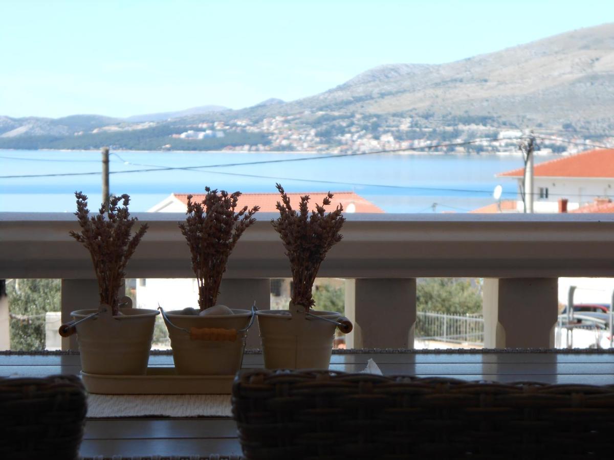 Apartments With A Parking Space Okrug Gornji, Ciovo - 13859 تروغير المظهر الخارجي الصورة