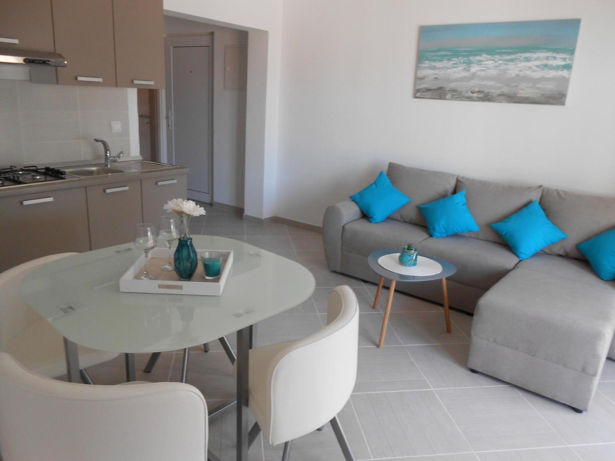 Apartments With A Parking Space Okrug Gornji, Ciovo - 13859 تروغير الغرفة الصورة