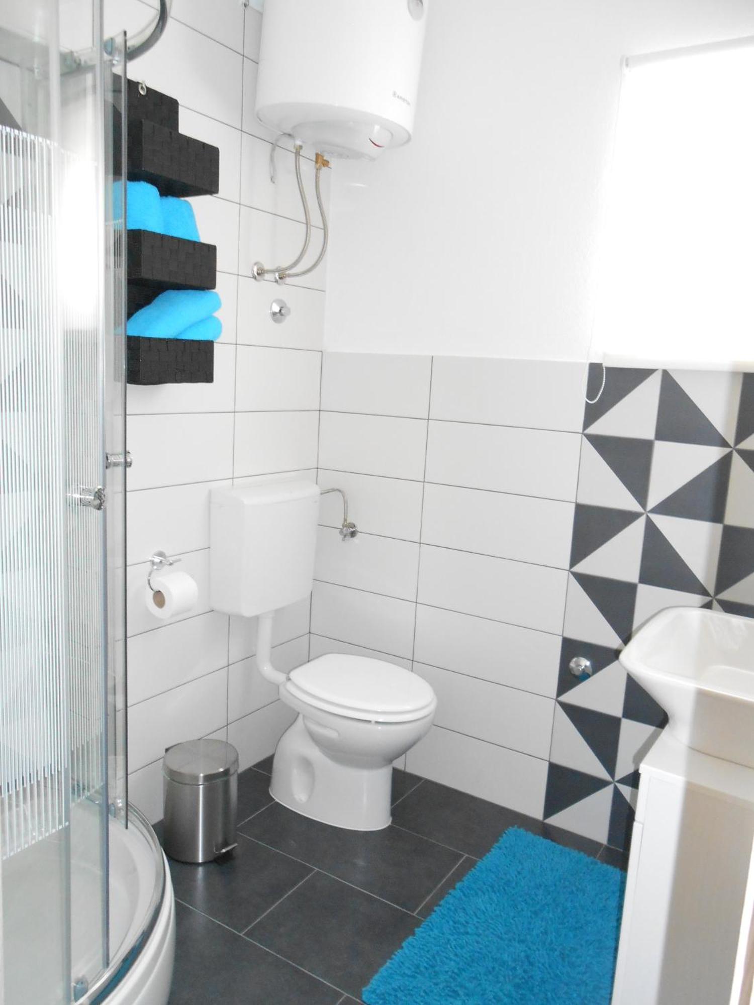Apartments With A Parking Space Okrug Gornji, Ciovo - 13859 تروغير الغرفة الصورة