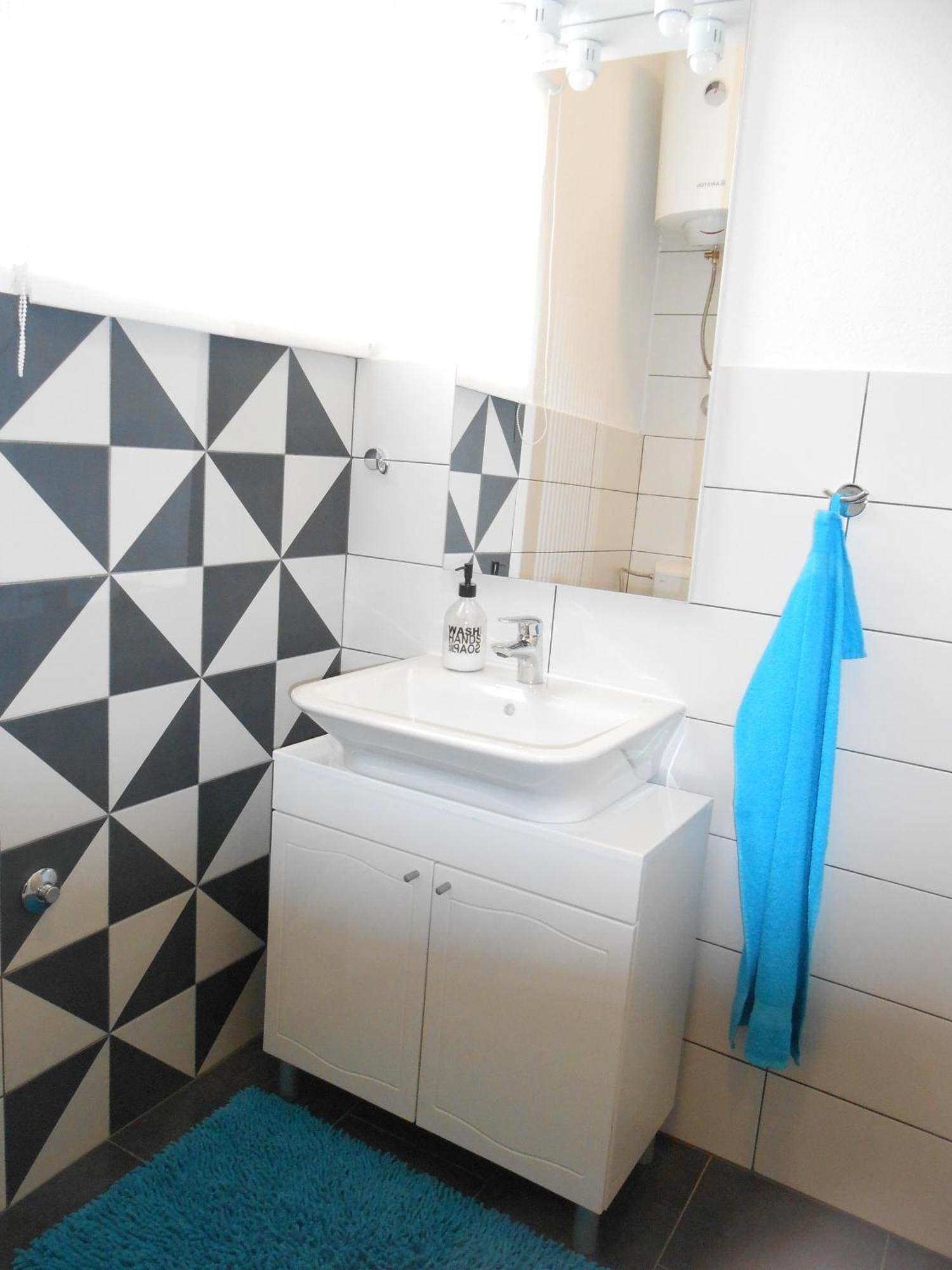 Apartments With A Parking Space Okrug Gornji, Ciovo - 13859 تروغير الغرفة الصورة